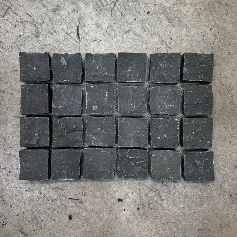 Basalt Natural Split Cobbles on Mesh (Side by Side) – 600 x 390 x 30mm