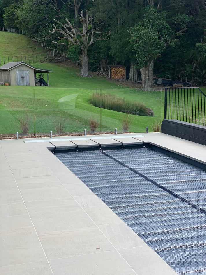 Chateau 600(A) x 300 x 40/20 rebated coping