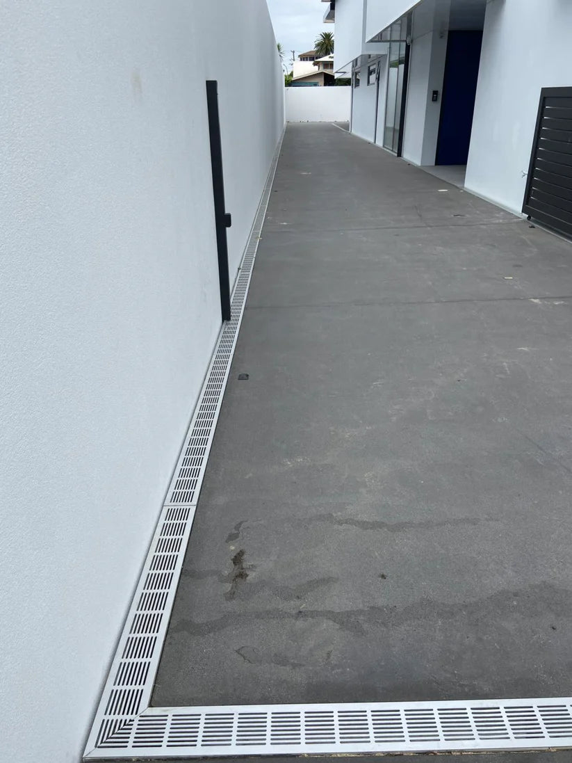 Ultra Drain UDP130 1 piece pack horizontal stamped