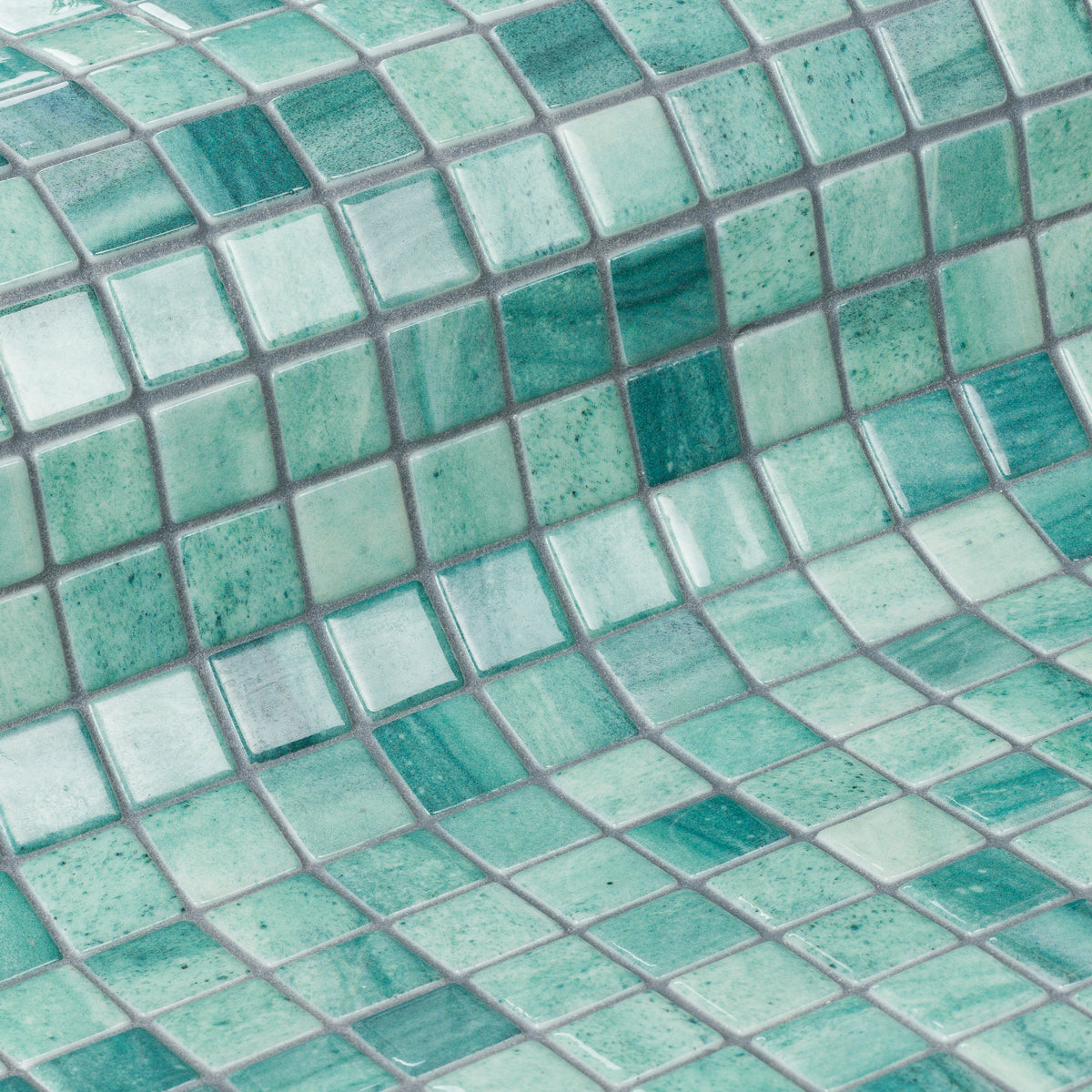 Ezarri Olivine Glass Mosaic – 25 x 25mm (per m²)